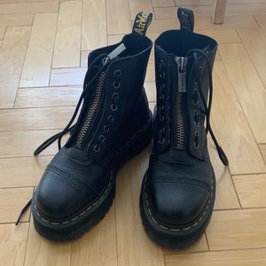 Dr. Martens Sinclair Milled Napa Leather Platform Boots sz 7